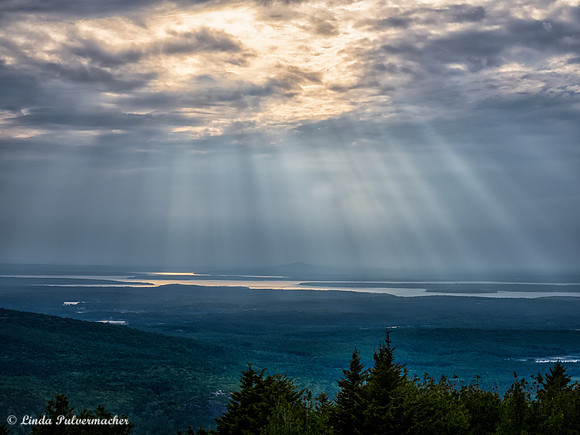 P6080877-Rays From Cadillac Mountain