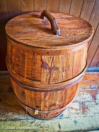 P8100467-Old Basket
