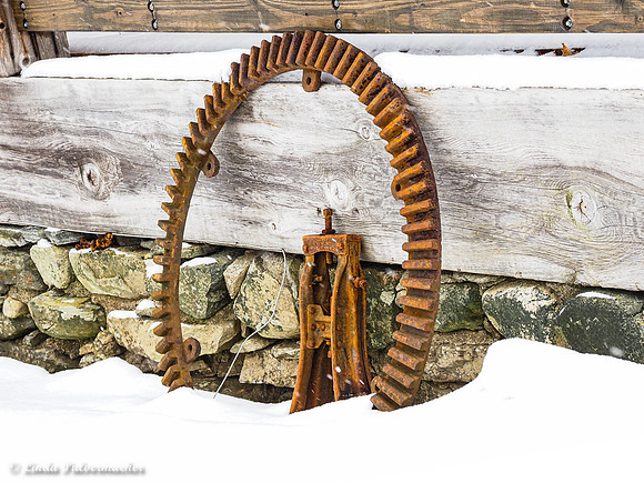 P1220062 Old Gear AT The Mill